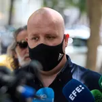 El abogado del empresario que pagó 100.000 euros a 'Alvise' renuncia a su defensa por una "quiebra" de confianza