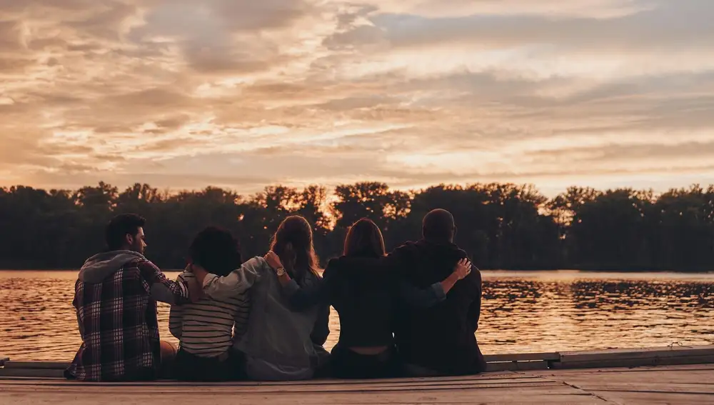 El sencillo experimento que muchas personas hacen para descubrir si sus amistades son reales