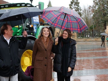 La vicesecretaria nacional de Regeneraci&oacute;n Institucional, Cuca Gamarra, visita Soria, junto a Benito Serrano y Roc&iacute;o Lucas