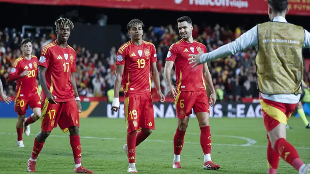 Nico Williams, Lamine Yamal y Mikel Merino celebran un gol de la selección española Nico Williams, Lamine Yamal y Mikel Merino celebran un gol de la selección española