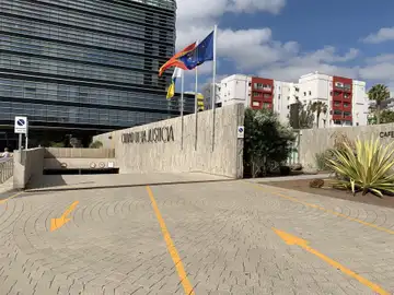 Sucesos.- Prorrogan la detención de la mujer arrestada este miércoles por la muerte de su bebé en Las Palmas Sucesos.- Prorrogan la detención de la mujer arrestada este miércoles por la muerte de su bebé en Las Palmas