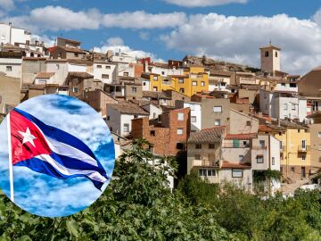 Imagen de Albacete junto a una bandera de Cuba