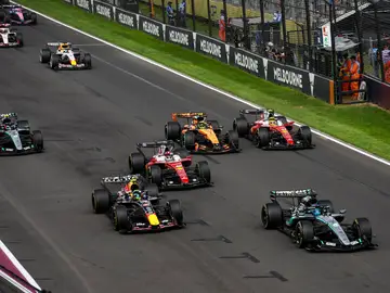 F1 - AUSTRALIAN GRAND PRIX 2026 start of the race, depart, 63 RUSSELL George (gbr), Mercedes AMG F1 Team W17, action 06 HADJAR Isack (fra), Red Bull Racing Ford RB22, action 16 LECLERC Charles (mco), Scuderia Ferrari SF-26, action 01 NORRIS Lando (gbr), McLaren F1 Team MCL40, action 44 HAMILTON Lewis (gbr), Scuderia Ferrari SF-26, action during the Formula 1 Qatar Airways Australian Grand Prix 2026, 1st round of the 2026 Formula One World Championship from March 6 to 8, 2026 on the Albert Park Circuit, in Melbourne, Austral...