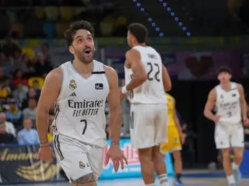 Campazzo celebra uno de sus triples ante el Dreamland Gran Canaria Campazzo celebra uno de sus triples ante el Dreamland Gran Canaria