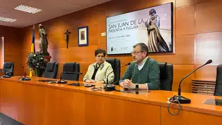 La rectora de la UCAV, Mª del Rosario Sáez Yuguero;y el director del Congreso, Fernando Romera, presentan el encuentro La rectora de la UCAV, Mª del Rosario Sáez Yuguero;y el director del Congreso, Fernando Romera, presentan el encuentro
