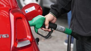 V&Iacute;DEO: Econom&iacute;a.- El precio del gas&oacute;leo se dispara 33 c&eacute;ntimos y la gasolina 17 c&eacute;ntimos en una semana, seg&uacute;n Facua