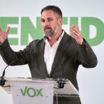 Abascal ve "del g&eacute;nero tonto" que Ma&ntilde;ueco "demonice" a Vox y luego le pida sus votos