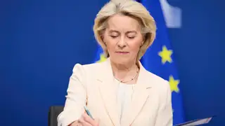 Von der Leyen cree que la UE "ya no puede confiar" en un sistema basado en reglas y cuestiona si es "un obstáculo" Von der Leyen cree que la UE "ya no puede confiar" en un sistema basado en reglas y cuestiona si es "un obstáculo"