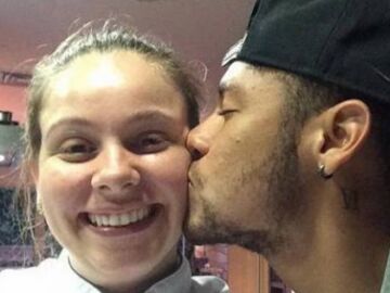 Marcela junto a Neymar