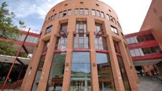 Fachada del Ayuntamiento de Coslada 