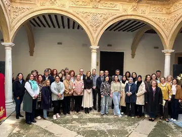 Los futuros artesanos murcianos de la seda y el oro Los futuros artesanos murcianos de la seda y el oro