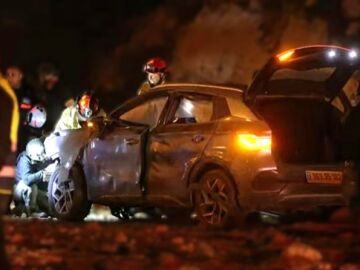 El coche el&eacute;ctrico chino que ha sobrevivido al impacto muy cercano de un misil bal&iacute;stico iran&iacute;.