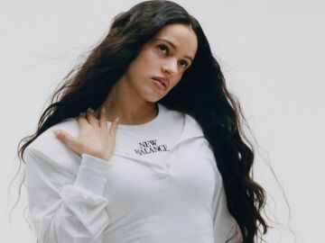 Rosal&iacute;a en la campa&ntilde;a de New Balance para las zapatillas 204L