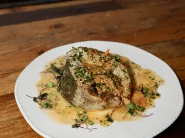 Skrei noruego relleno de carne de cangrejo Skrei noruego relleno de carne de cangrejo