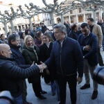 Feij&oacute;o saluda a vecinos sorianos junto a Roc&iacute;o Lucas y Yolanda de Gregorio