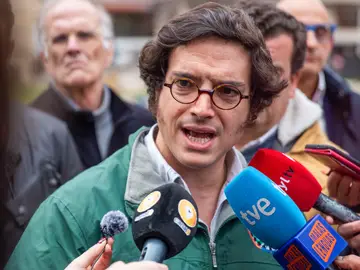 Figaredo (Vox): "No existe una España vacía, sino una España que han vaciado" SORIA, 10/03/2026.- El diputado y portavoz de Economía de Vox, José María Figaredo, ha afirmado que después de escuchar las demandas de los ciudadanos de Castilla y León para las elecciones de este 15 de marzo, un sentimiento inunda la Comunidad y es que "no existe una España vacía, sino una España que han vaciado". EFE/Wifredo García