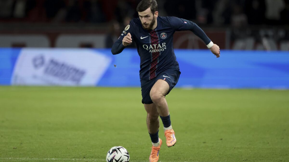 PSG Fined €150,000 Over Damaged Parc des Princes Pitch
