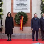 MADRID.-Un homenaje en Sol y ofrendas florales en distintos puntos de Madrid recuerdan un año más a las víctimas del 11M