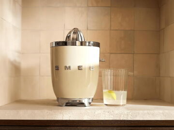 Exprimidor Smeg