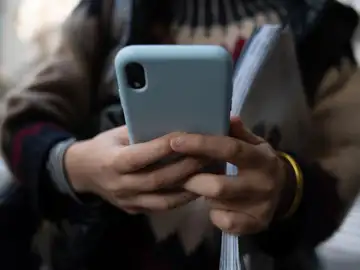 Pornografía, ciberacoso, discursos de odio y desinformación, riesgos del mundo digital para los menores, según estudio Pornografía, ciberacoso, discursos de odio y desinformación, riesgos del mundo digital para los menores, según estudio