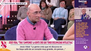Jes&uacute;s Vidal, fil&oacute;logo y actor de 'Campeones', en 'Y ahora Sonsoles'