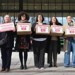 Mujeres con cáncer de mama registran 65.000 firmas en Sanidad para adelantar el inicio de las mamografías a los 40 años
