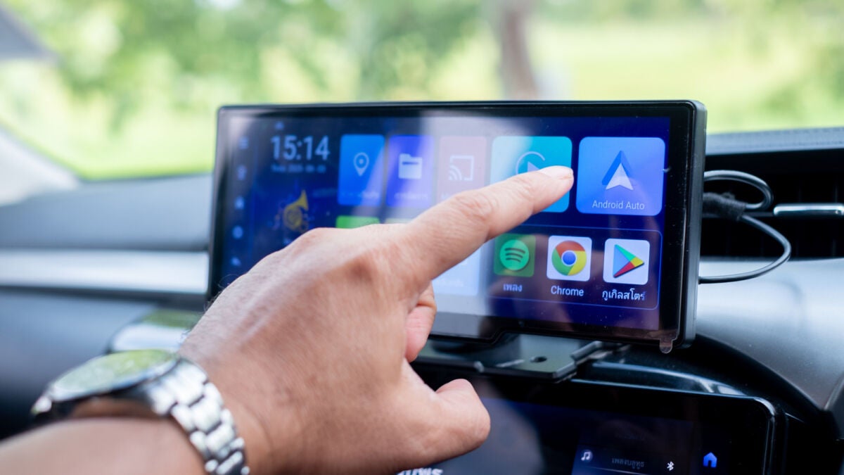 Best CarPlay Screens With Rear Camera and Recording