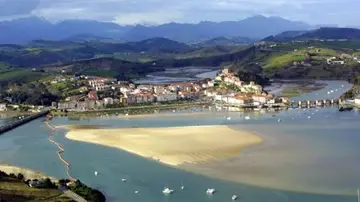 Cantabria impulsa el nuevo puerto deportivo de San Vicente de la Barquera con una inversión de siete millones de euros. Cantabria impulsa el nuevo puerto deportivo de San Vicente de la Barquera con una inversión de siete millones de euros.
