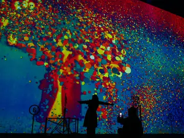 El frontón Beti Jai deslumbra en la víspera del arranque de LuzMadrid El frontón Beti Jai deslumbra en la víspera del arranque de LuzMadridREMITIDA / HANDOUT por AYUNTAMIENTO DE MADRIDFotografía remitida a medios de comunicación exclusivamente para ilustrar la noticia a la que hace referencia la imagen, y citando la procedencia de la imagen en la firma11/03/2026