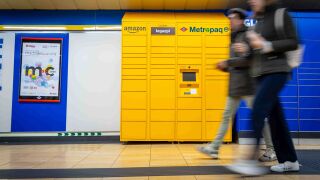 Recogida de paquetes de Amazon en el Metro de Madrid
