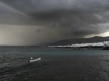 Canarias tampoco se salva: el tiempo que le espera este fin de semana mientras un fenómeno polar congela España Canarias tampoco se salva: el tiempo que le espera este fin de semana mientras un fenómeno polar congela España