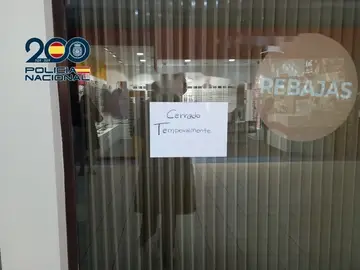 Detenida la regente de una clínica estética en San Blas por estafar a más de 130 clientes Clinica estética en San BlasREMITIDA / HANDOUT por POLICÍA NACIONALFotografía remitida a medios de comunicación exclusivamente para ilustrar la noticia a la que hace referencia la imagen, y citando la procedencia de la imagen en la firma13/03/2026