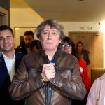 El candidato a la Presidencia de la Junta, Carlos Mart&iacute;nez, a su llegada al hotel en la noche electoral acompa&ntilde;ado del secretario de Organizaci&oacute;n Daniel De la Rosa y la Esther P&eacute;rez, n&uacute;mero dos de la candidatura soriana a las Cortes