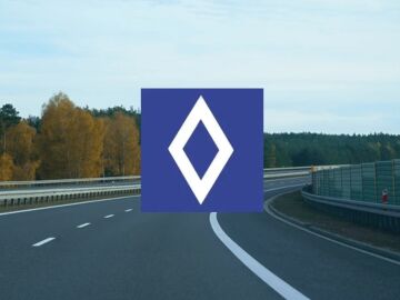 La se&ntilde;al del rombo blanco se extiende por las autov&iacute;as: qu&eacute; significa y por qu&eacute; puede costarte hasta 200 euros