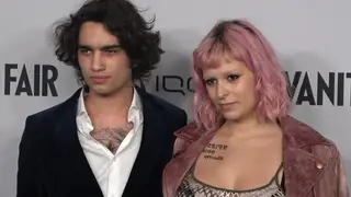 Dora Postigo, hija de Bimba Bosé, y Nicolás Martos, nieto de Raphael, presumen de amor en el Festival de Málaga Dora Postigo, hija de Bimba Bosé, y Nicolás Martos, nieto de Raphael, presumen de amor en el Festival de Málaga