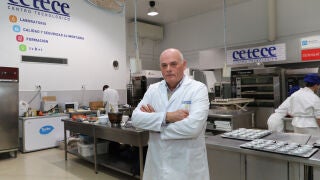 Centro que ha trabajado para impulsar la innovaci&oacute;n, la formaci&oacute;n y la seguridad en el sector agroalimentario, en la imagen el director Javier Labarga en el obrador