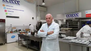 Centro que ha trabajado para impulsar la innovación, la formación y la seguridad en el sector agroalimentario, en la imagen el director Javier Labarga en el obrador Centro que ha trabajado para impulsar la innovación, la formación y la seguridad en el sector agroalimentario, en la imagen el director Javier Labarga en el obrador