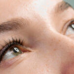 La nueva tendencia de maquillaje que va a reemplazar al delineador de ojos negro 