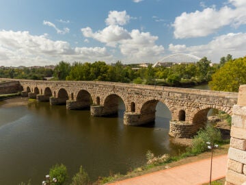 El puente romano mejor conservado del mundo est&aacute; en Espa&ntilde;a y mide casi 800 metros