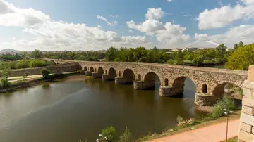 El puente romano mejor conservado del mundo está en España y mide casi 800 metros El puente romano mejor conservado del mundo está en España y mide casi 800 metros
