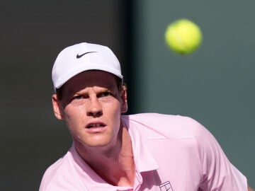 Jannik Sinner, of Italy, returns a shot against Daniil Medvedev, of Russia, during a final match at the BNP Paribas Open tennis tournament, Sunday, March 15, 2026, in Indian Wells, Calif. (AP Photo/Mark J. Terrill)
