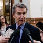 Feij&oacute;o muestra su orgullo por el "legado espa&ntilde;ol" en Latinoam&eacute;rica y pide enmarcar las palabras del Rey en "el contexto"