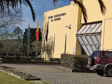 Prisión provisional sin fianza para el detenido por apuñalar a un conductor de autobús en Langreo (Asturias) Prisión provisional sin fianza para el detenido por apuñalar a un conductor de autobús en Langreo (Asturias)