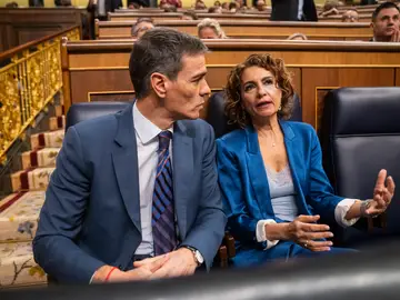 Pedro Sánchez y María Jesús Montero Pedro Sánchez, PSOE, en la Sesión de Control en el Congreso