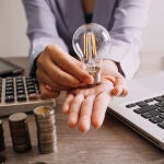 Subid&oacute;n en la luz en Espa&ntilde;a y una pregunta clave: &iquest;Qu&eacute; tarifas salen este mes m&aacute;s baratas?