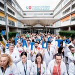 Los m&eacute;dicos se concentran frente al Infanta Leonor en la tercera jornada de huelga general