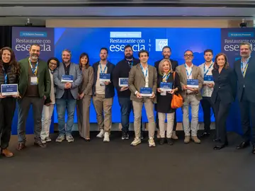 Foto de familia de los IV Premios Restaurante con Esencia Foto de familia de los IV Premios Restaurante con Esencia