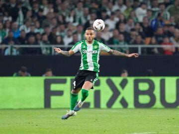 Natan of Real Betis Balompie in action during the UEFA Europa League 2025/26 Round of 16 Second Leg match between Real Betis Balompie and Panathinaikos FC at La Cartuja stadium on March 19, 2026, in Sevilla, Spain. AFP7 19/03/2026 ONLY FOR USE IN SPAIN