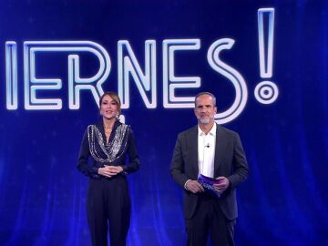 Beatriz Archidona y Santi Acosta, presentadores de 'De Viernes'