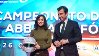 Ayuso recibe a los pilotos y organizadores del Madrid Mundial de Fórmula E – 2026 CUPRA Raval Madrid E-Prix La presidenta de la Comunidad de Madrid, Isabel Díaz Ayuso y el co-fundador de la Fórmula E, Alberto Longo, durante el recibimiento a pilotos y organizadores del Madrid Mundial de Fórmula E – 2026 CUPRA Raval Madrid E-Prix, a 19 de marzo de 2026, en Madrid (España). La carrera se celebra por primera vez en España este fin de semana. 19 MARZO 2026;FÓRMULA E;PILOTO;COCHES;CARRERA; Matias Chiofalo / Europa Press 19/03/2026